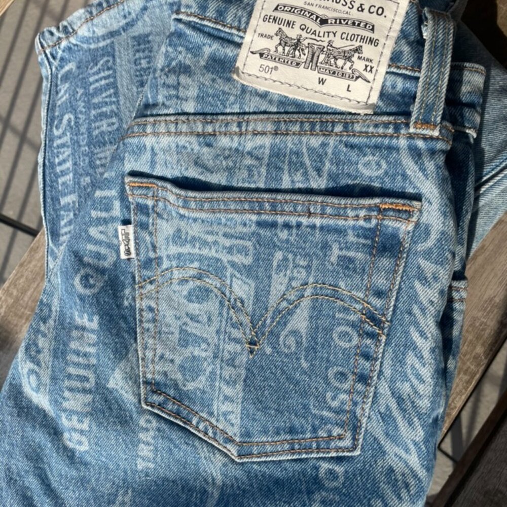 RARE Levi’s 165th anniversary Jeans W23 L28